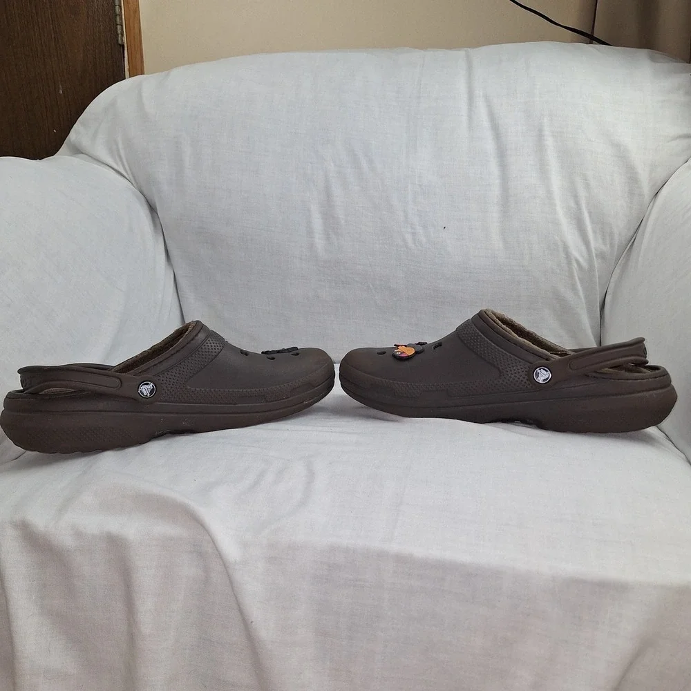 Crocs Brown 11 Classic Faux Fur Lined Clogs Men 203591 Chocolate Plush Interior